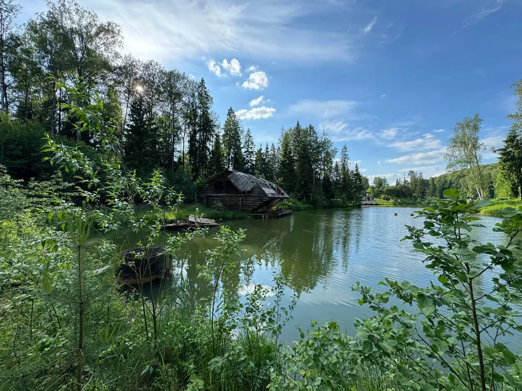 Современный барн с панорамными видами вблизи Сорачан