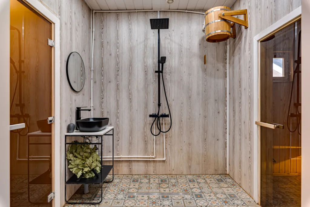 Коттедж Дом с баней на дровах, чаном и уютным двором с лобным местом — Лопатино