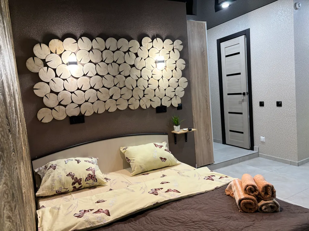 Квартира Уютная студия напротив Парка и Университета в центре Нефтяников — Омск