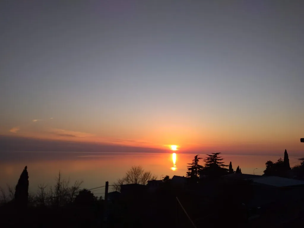 Люкс с балконом и панорамным видом на море