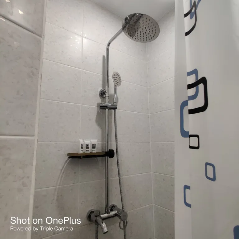 Дизайнерская и просторная квартира недалеко от центра