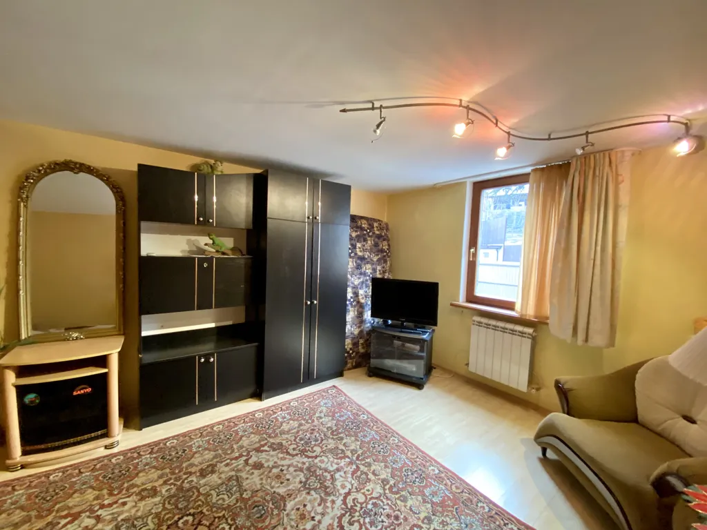 Дом в центре с видом на море