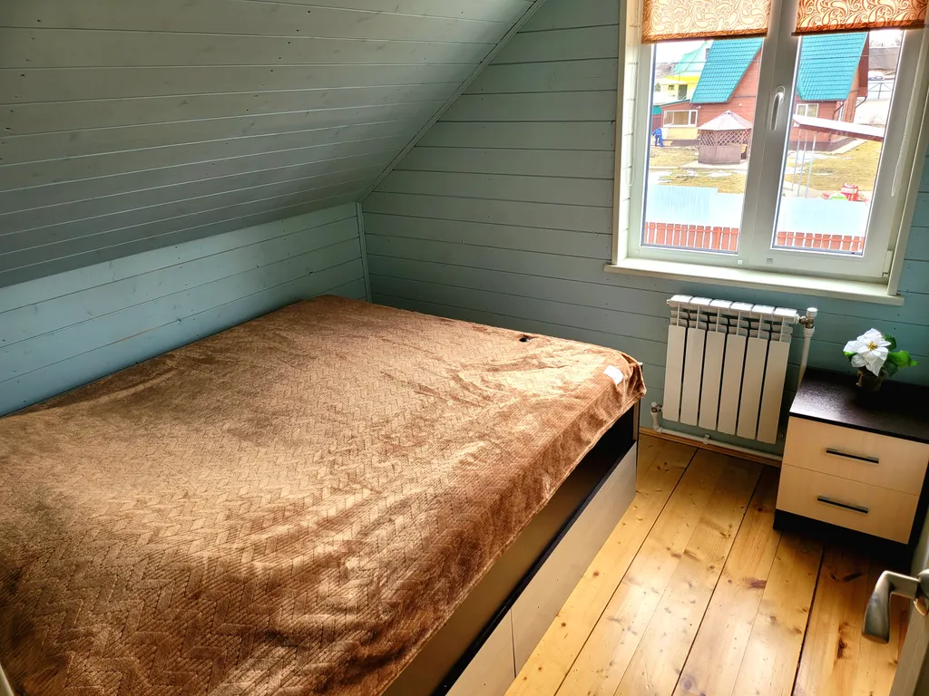 Дом с баней для большой семьи или дружной компании рядом с озером.