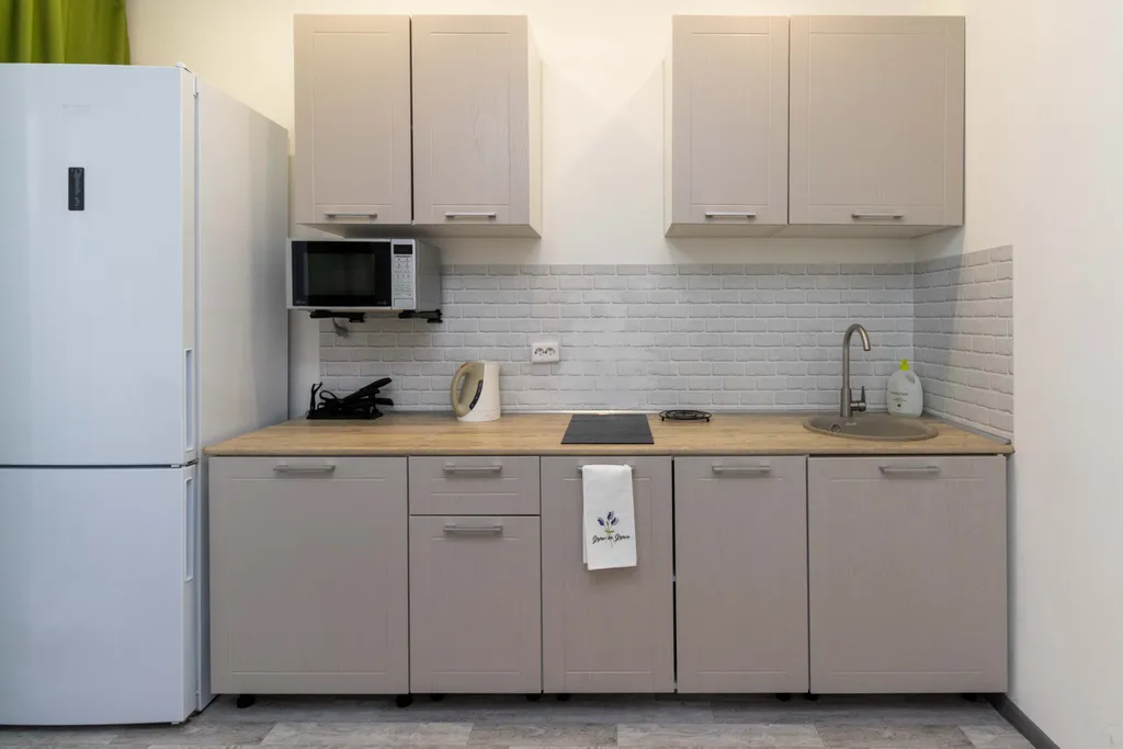 Квартира с жёлтым диваном