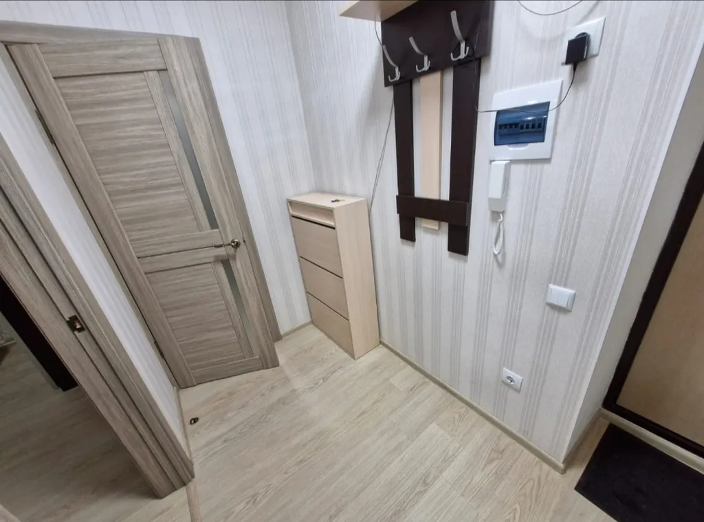 Еврооднушка возле моря