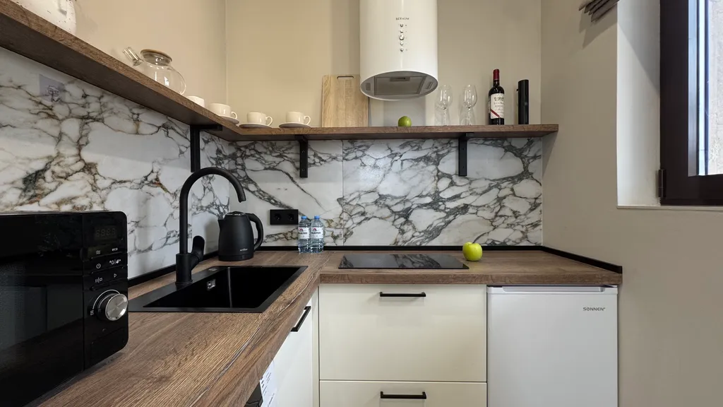 Квартира Квартира Лофт студия с балконом и видом на море и горы — Лазаревское