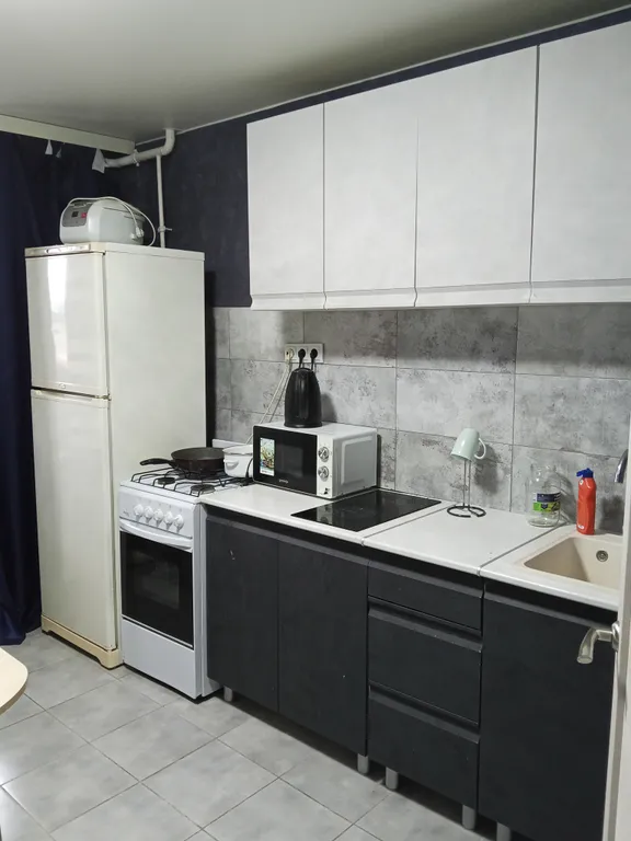 Двухкомнатная квартира в новостройке, рядом центр города