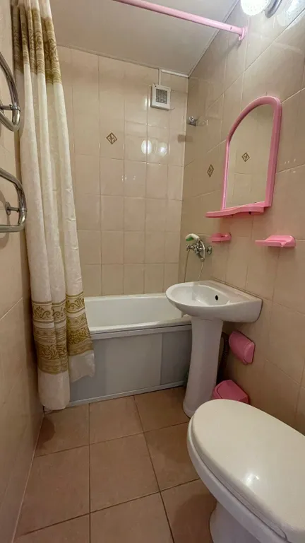 Квартира в гoстевом дoмике в цeнтре с видом на горы