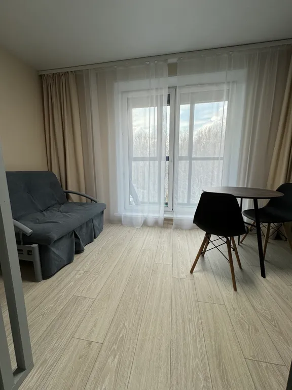 Уютная квартира-студия с видом на лес