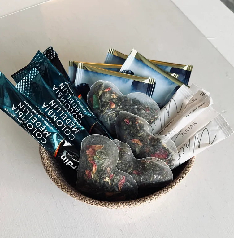 Курортная квартира с питерской атмосферой-лес, озеро, Москва.