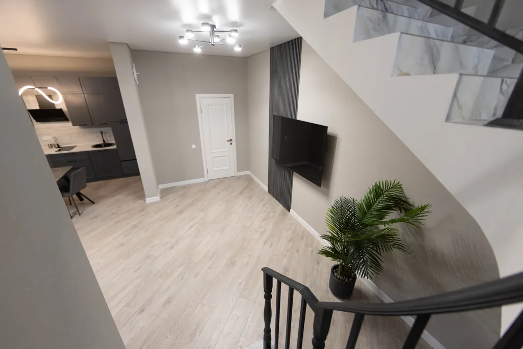 Просторный двухэтажный коттедж на берегу городского пляжа