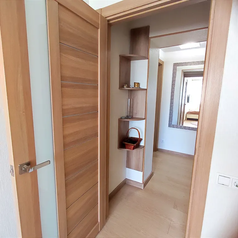 Комфортная двухкомнатная квартира в центре