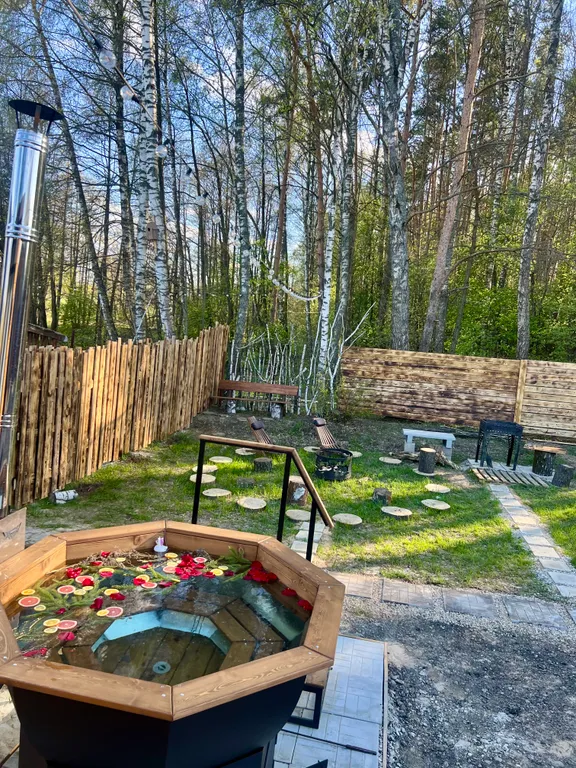 Уютный лесной домик с баней — отдых мечты