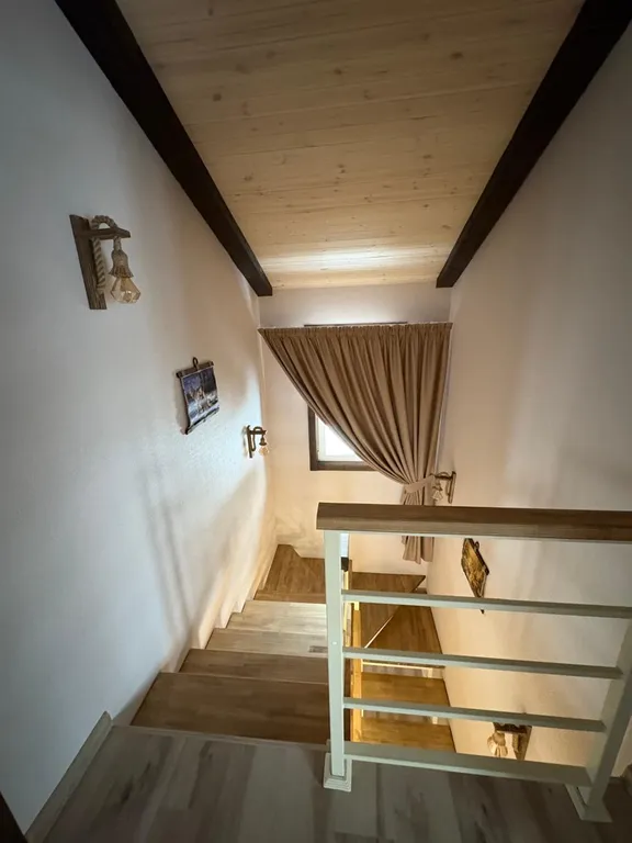 4-комнатный Дом