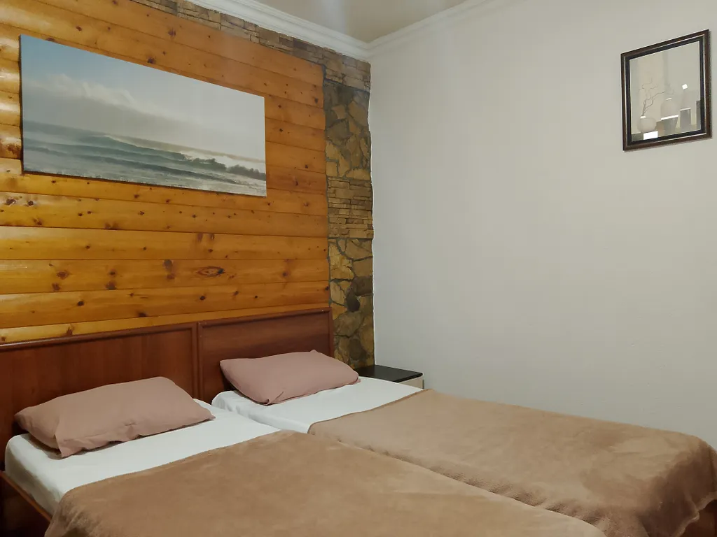 Уютное жильё с видом на горы в шаговой доступности от моря