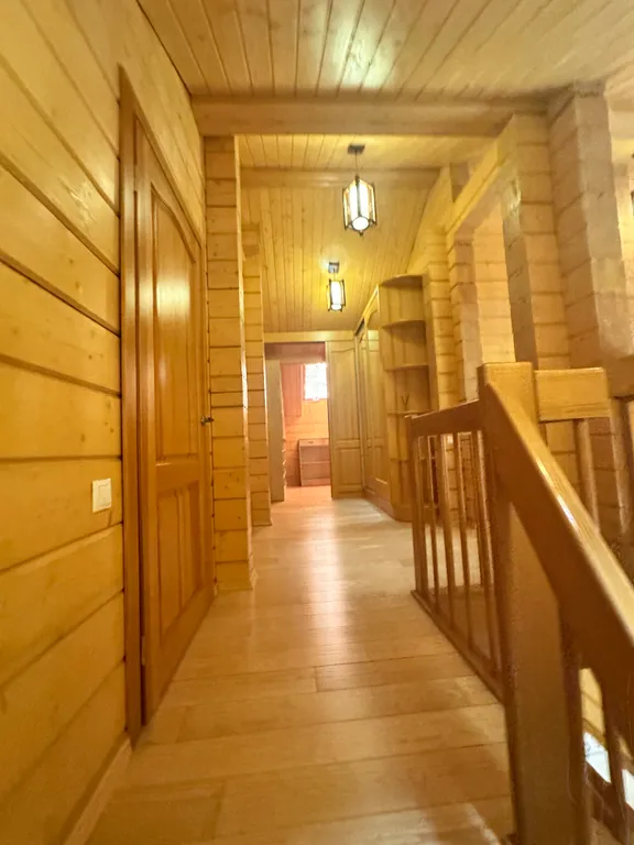 Деревянный дом с приватной территорией