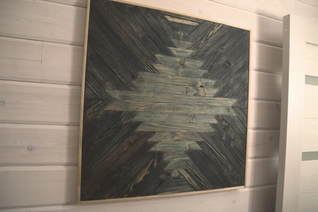 Уютный дом на берегу реки Кола