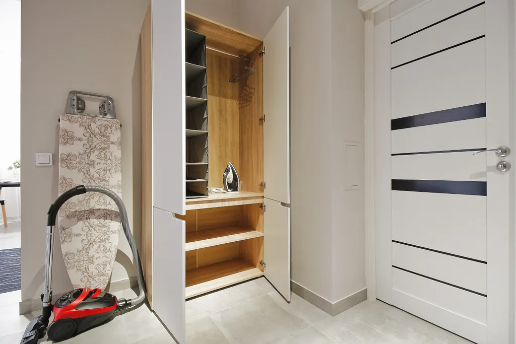 Студия с панорамными окнами в центре