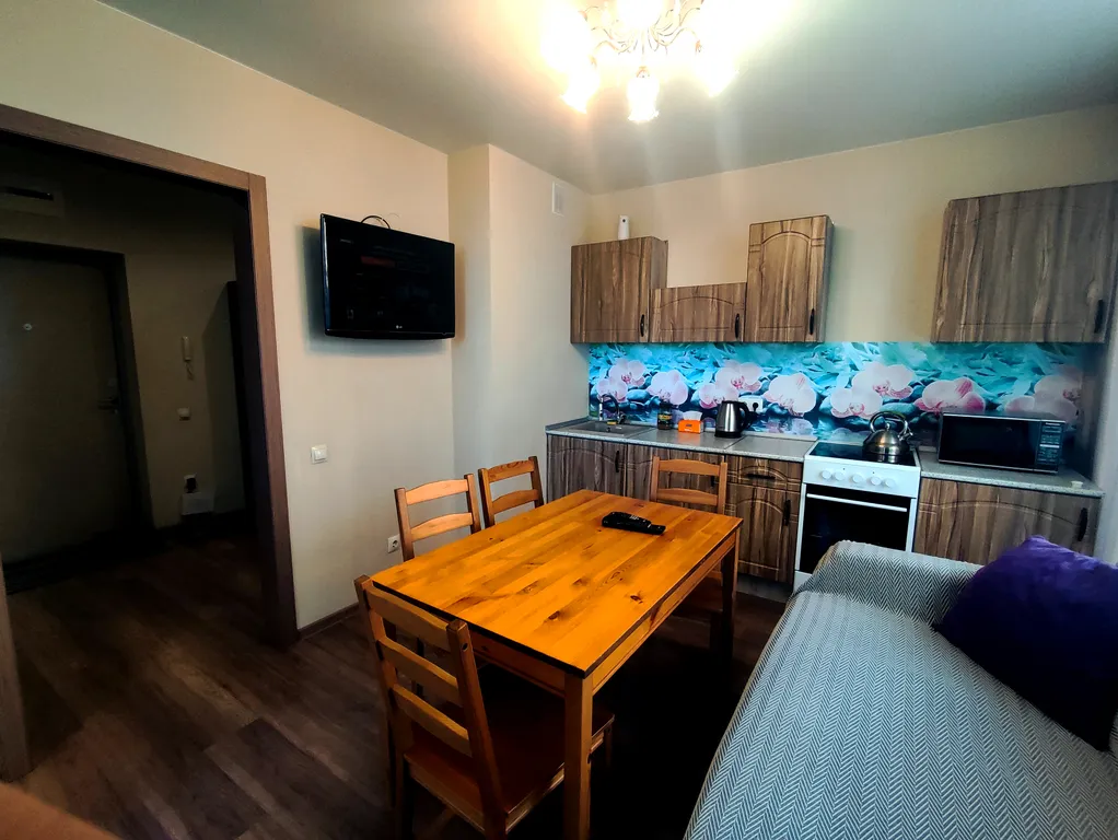 Двухкомнатная квартира Студенческая Сибирь-Арена Областная Больница