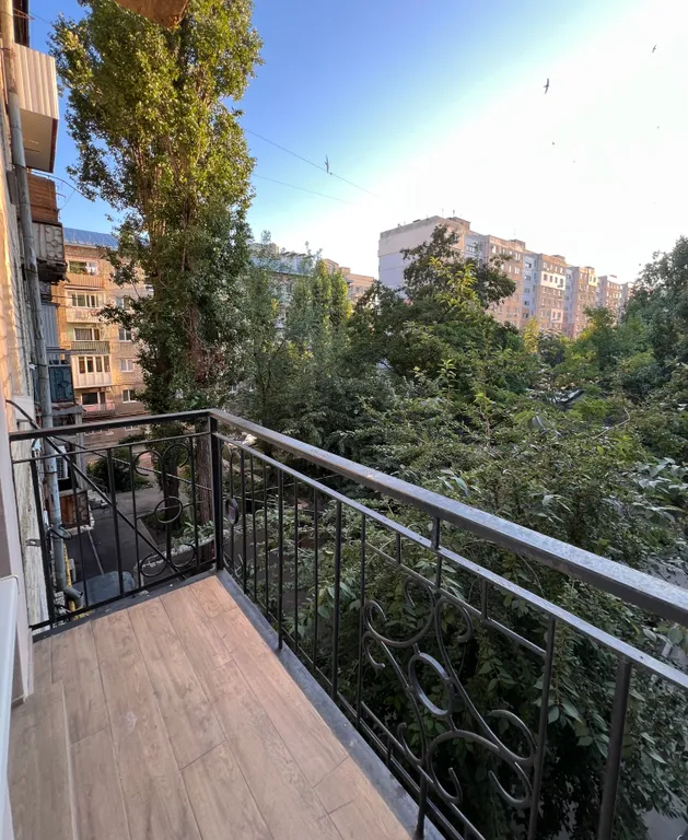 Квартира Квартира Яркая студия «Конфетти» в самом центре Саратова — Саратов