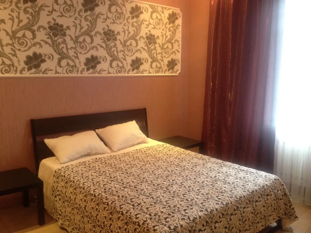 Удобная квартира в центре города — аренда посуточно в Азов