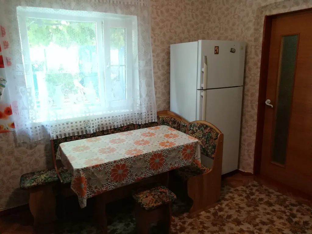 Утопающий в зелени уютный дом