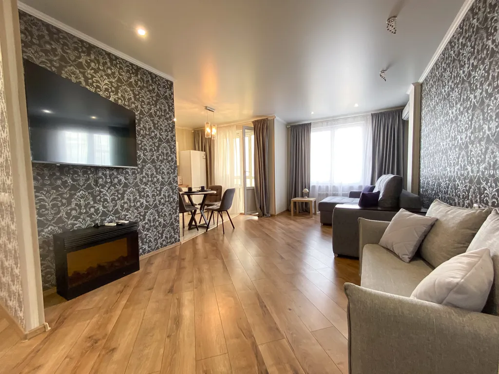 Квартира Двушка с камином и видом на реку у ТЦ Аквамолл — аренда посуточно в Ульяновск