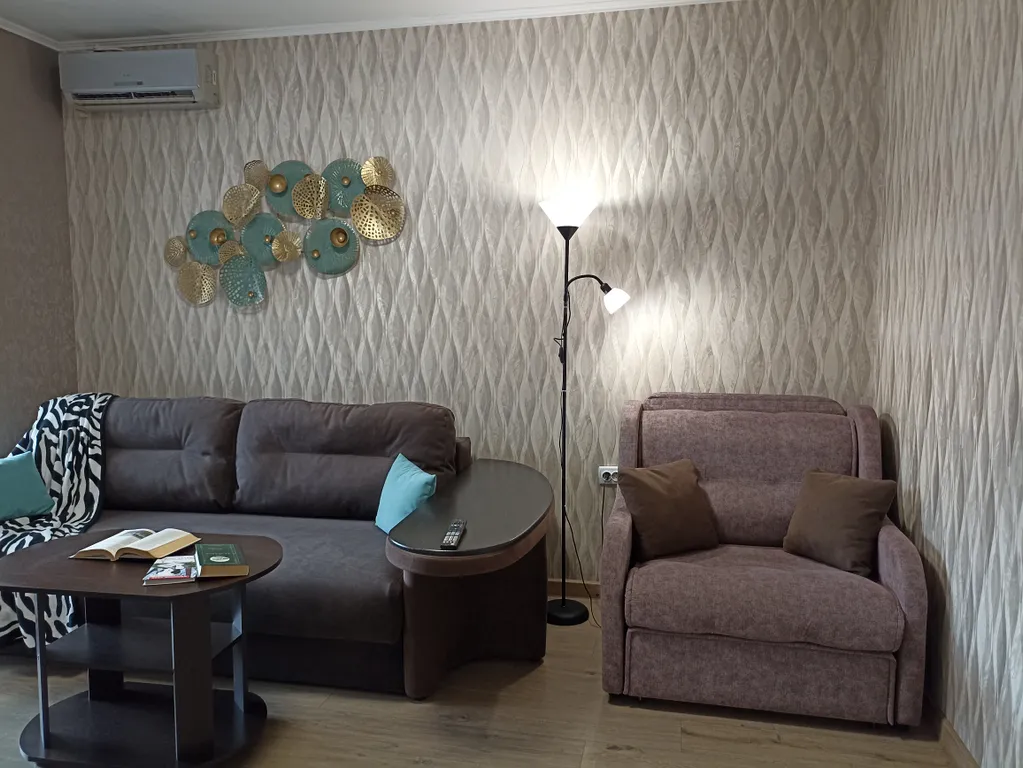 Квартира с кондиционером в центре — аренда посуточно в Горно-Алтайск