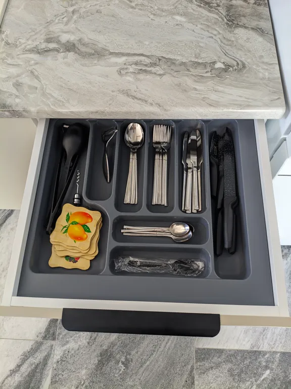 Квартира с отдельной спальней с лучшим видом на море и стадион