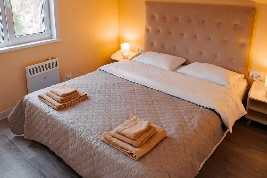 Уютный двухэтажный дом у склонов в Шерегеше