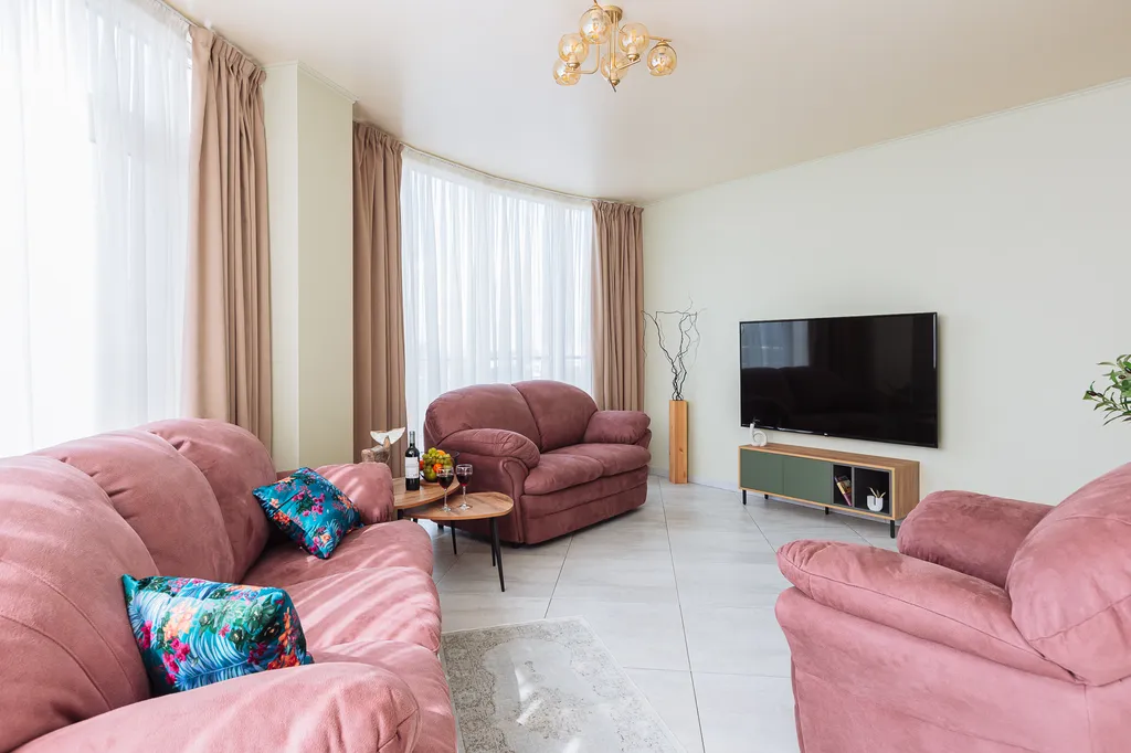 Очень большая квартира на берегу озера рядом с островом Канта