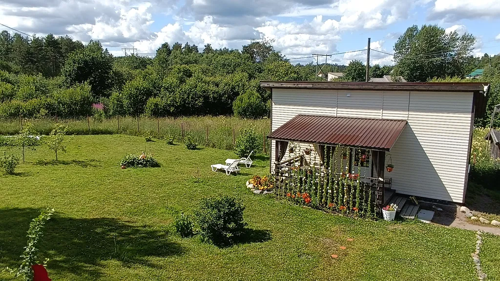 Коттедж Домик с террасой — Заозерный