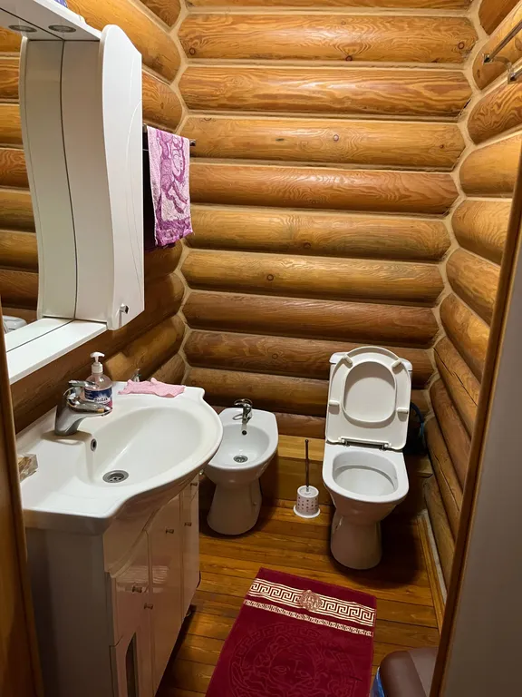 Аренда Коттеджа с баней, бассейном, джакузи, стадионом и зоной барбекю