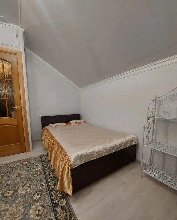 Уютный дом у озера