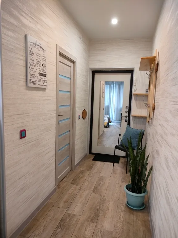 Уютная студия в новостройке с панорамными окнами