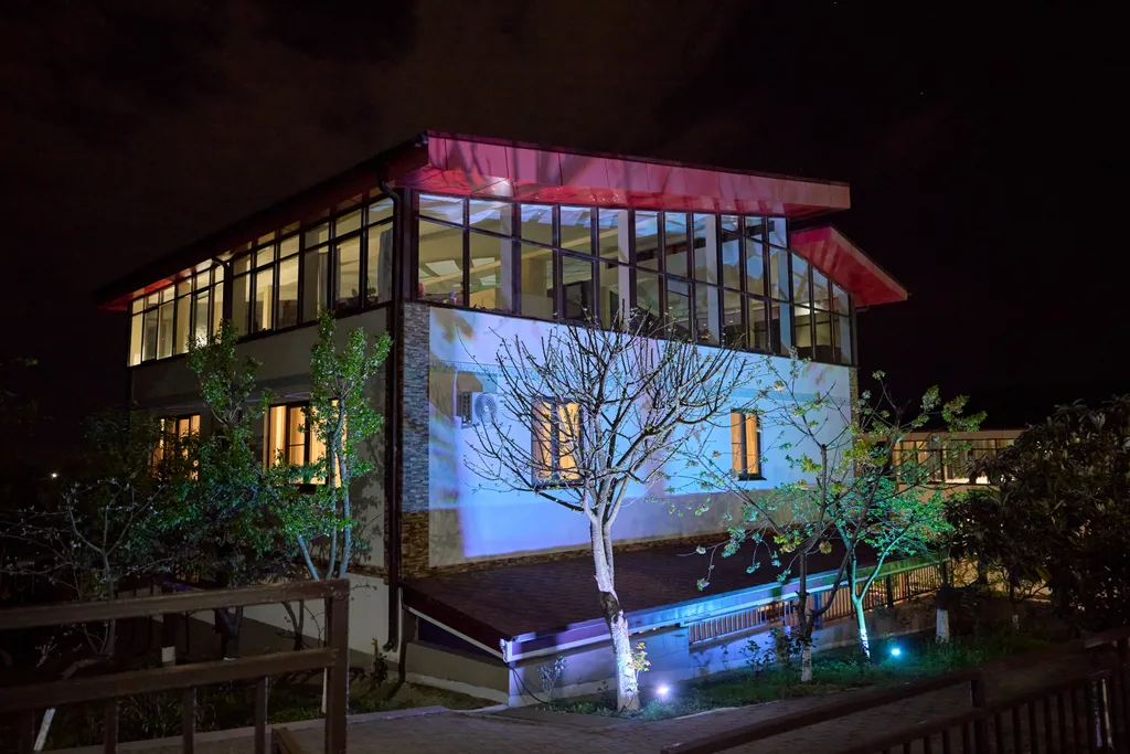 Коттедж 5-комнатный Дом — аренда посуточно в Бестужевское