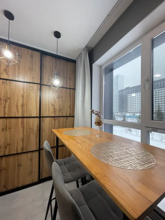 Уютная светлая квартира с большими окнами