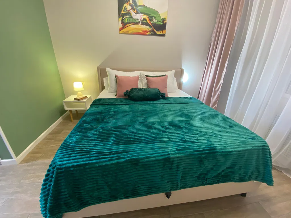 Квартира Однокомнатная квартира в центре, 200м от моря — Адлер