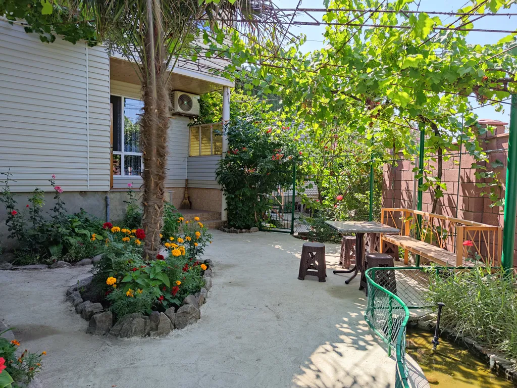 Коттедж Семейный домик — аренда посуточно в Морское