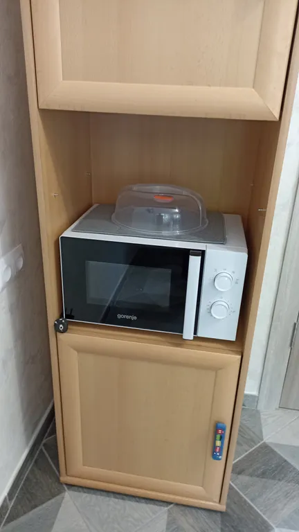 Уютная квартира в жилом районе, рядом с бассейном, магазинами и остановкой