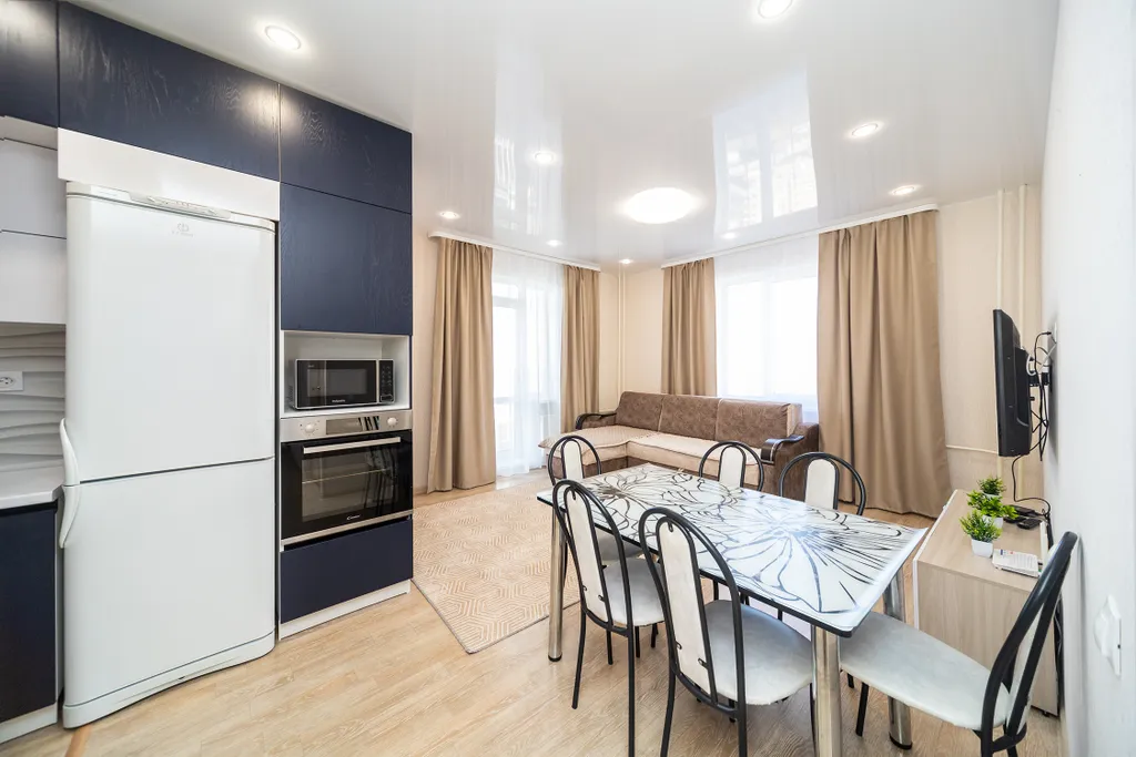 2-комнатная квартира с просторной кухней-гостиной — аренда посуточно в Пермь