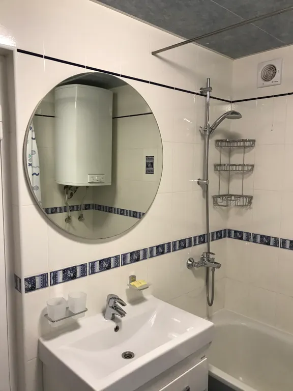 Номер с уютным двориком