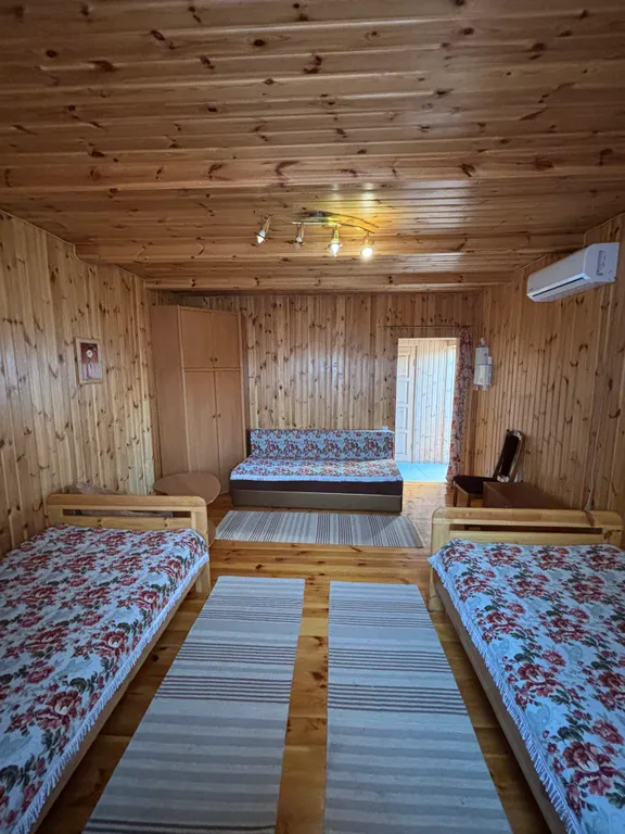 Уютный дом в эко стиле, в 150 метрах от моря и пляжа со своим двором