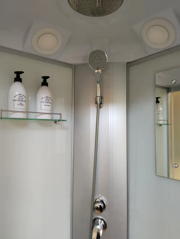 Уютный домик с гидромассажным бассейном