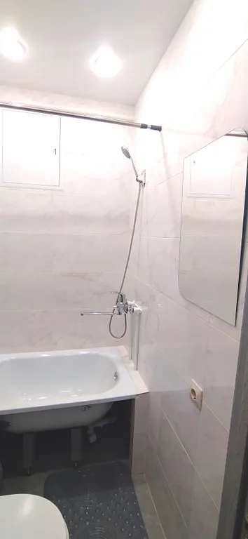 Чистая и комфортная студия в 300 метрах от метро Уралмаш