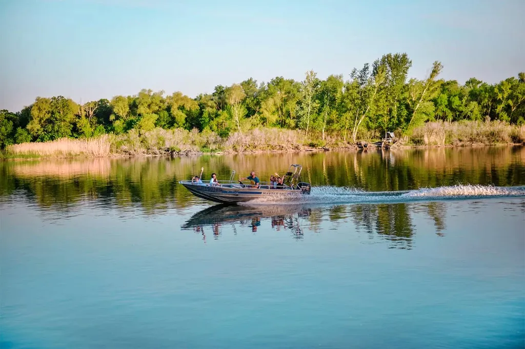 Большой уютный дом с камином и зоной для посиделок во дворе