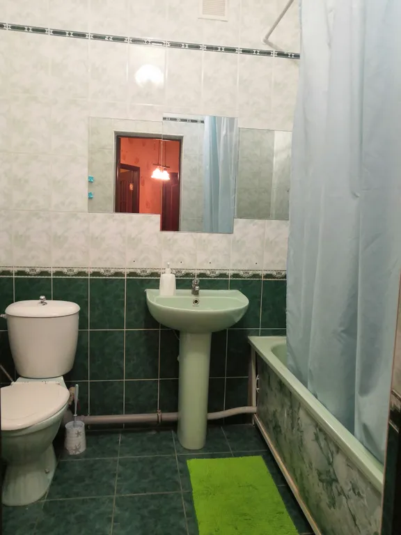 Рядом автовокзал, Мега Гринн