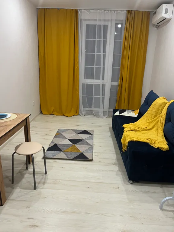 Студи в 10 минутах до моря