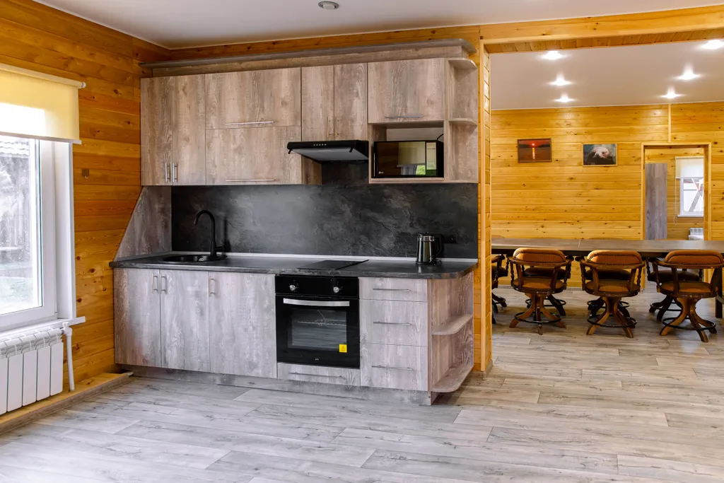 Коттедж в 10 минутах езды от города