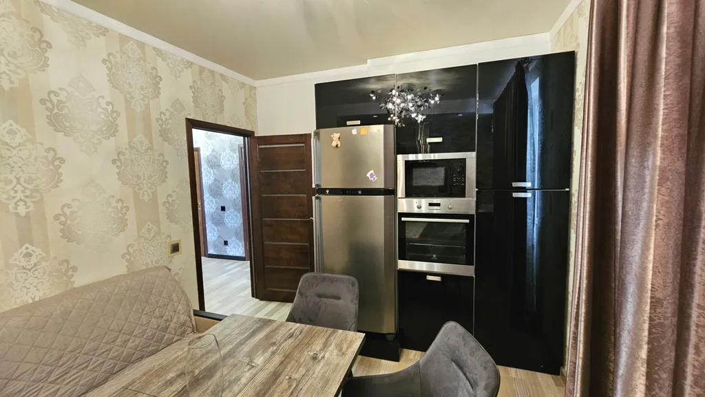 Уютная двухкомнатная квартира, расположенная рядом с парком Галицкого